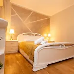 New Walter Old Center Bucareste