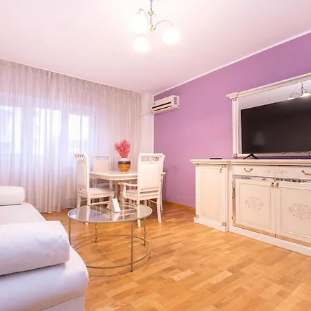 New Walter Old Center