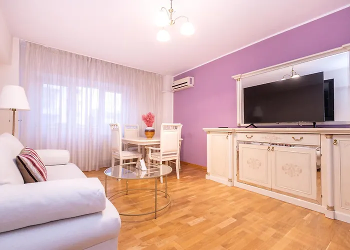 New Walter Old Center