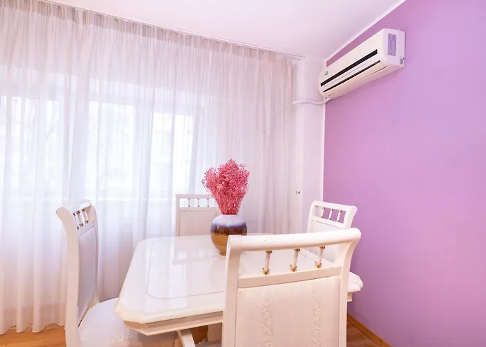 New Walter Old Center Бухарест