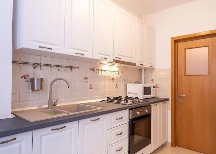 New Walter Old Center * Бухарест