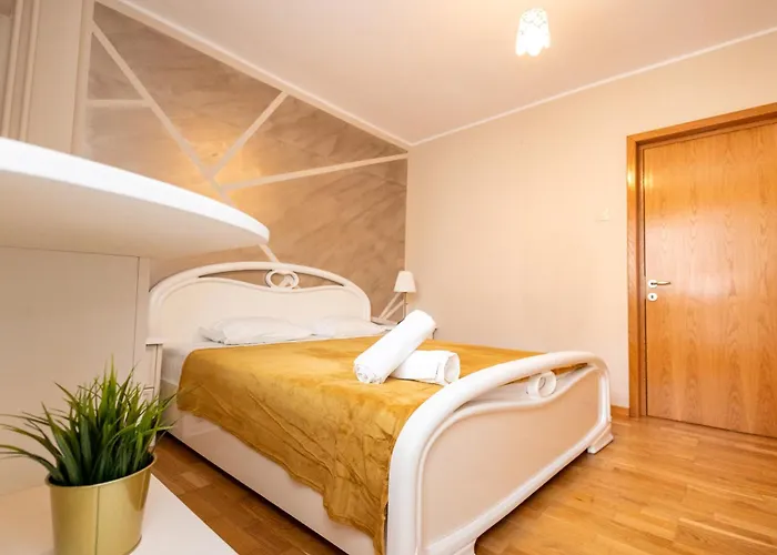 New Walter Old Center Апартаменти