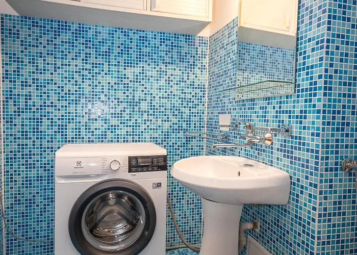 New Walter Old Center *