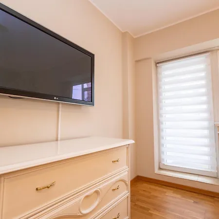 New Walter Old Center *